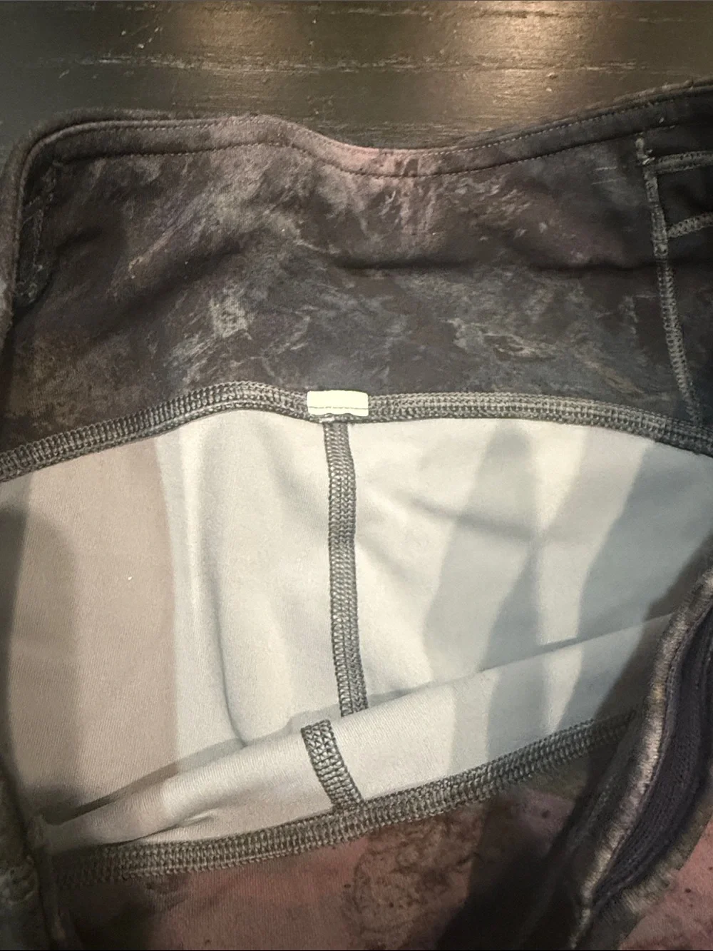 Lululemon RARE - Marble-Print Active Leggings - Pink & Gray